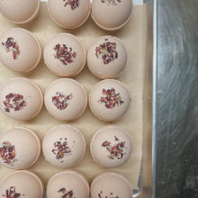 Load image into Gallery viewer, clay bather | petal