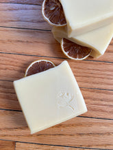 Load image into Gallery viewer, Fresh Squeeze Botanical Soap
