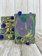 Load image into Gallery viewer, Balsam Berry Vegan Artisan Soap
